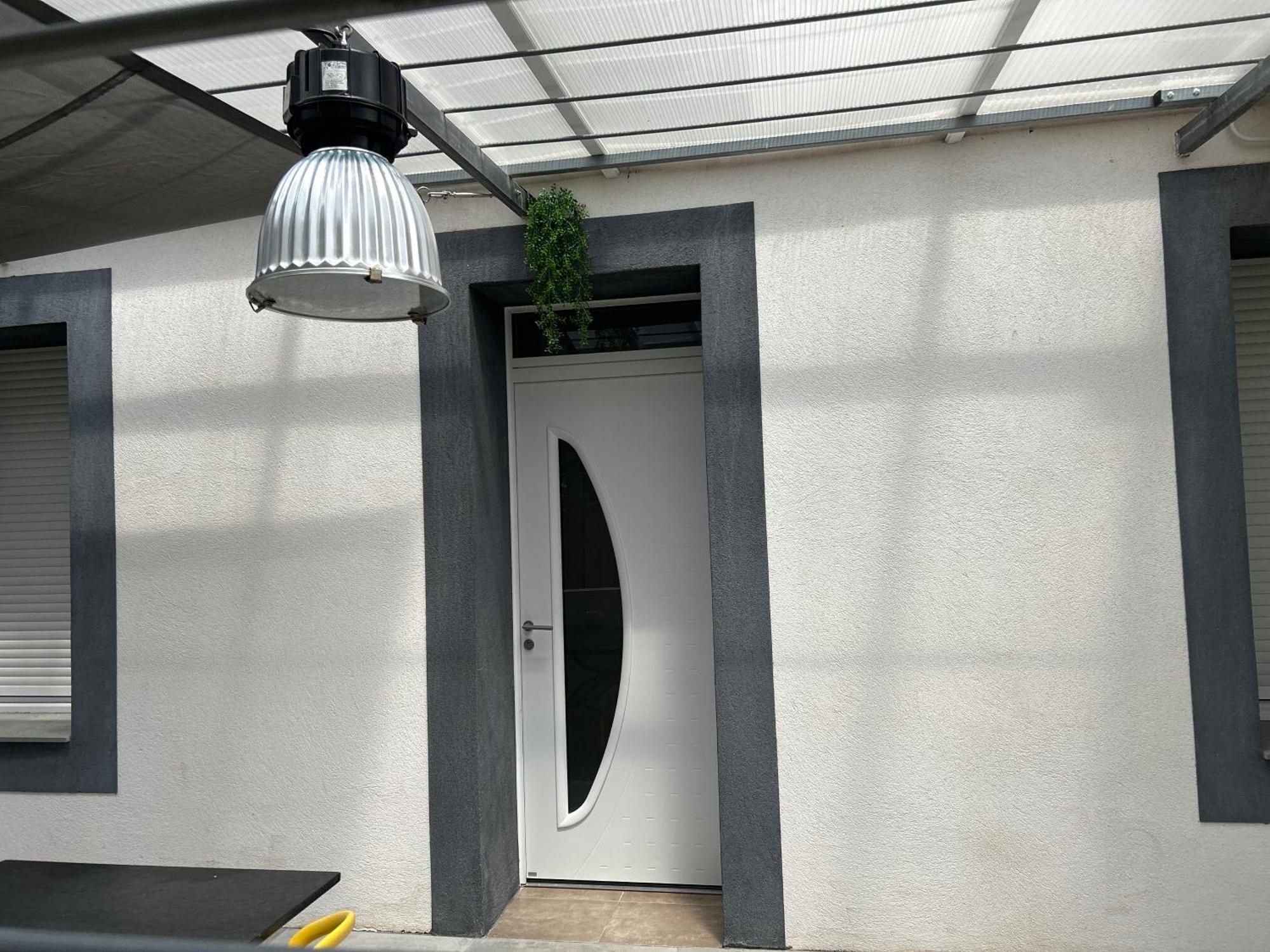 Aux 3 Domaines T2 Avec Terrasse Apartment Hyeres Luaran gambar